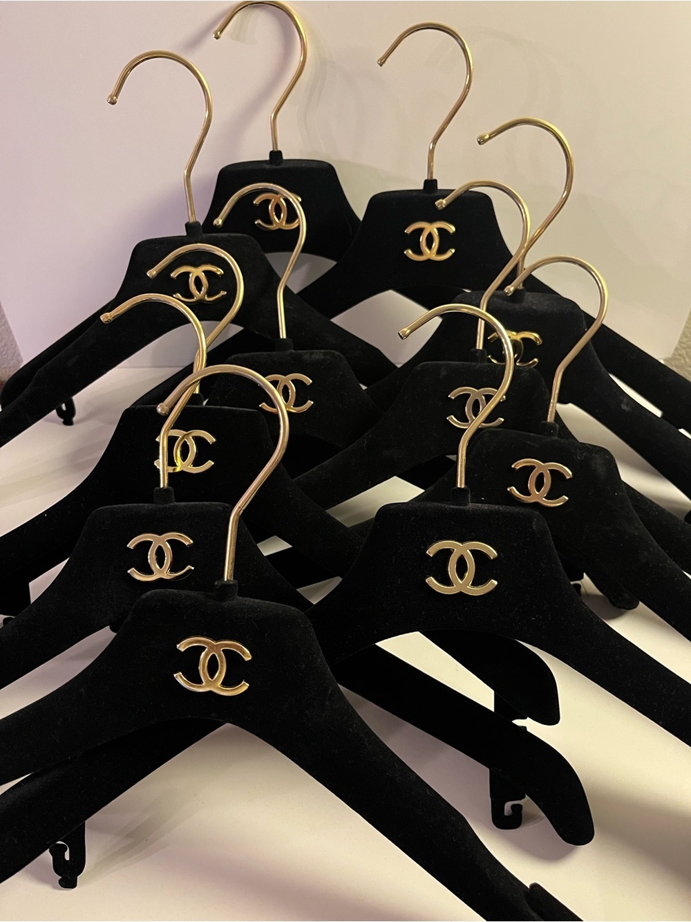 CHANEL HANGERS 🎩🎩🎩🎩🎩🎩🎩🎩🎩🎩🎩🎩🎩🎩🎩🎩🎩